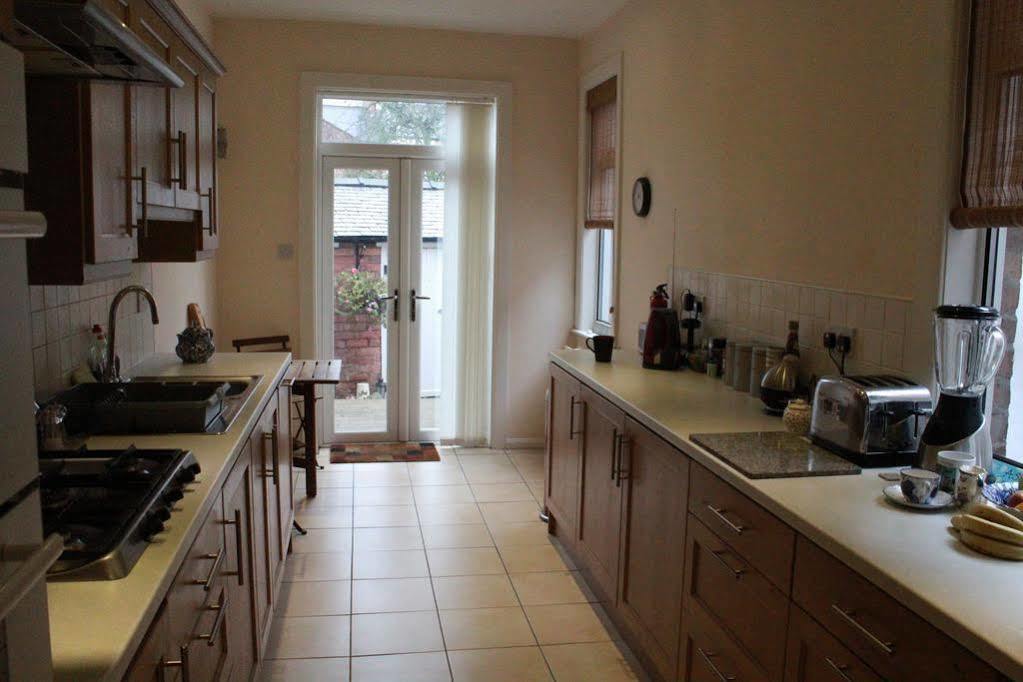 Woodland Guesthouse Darlington  Eksteriør billede